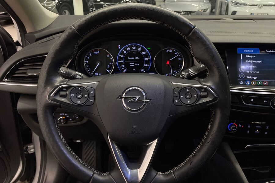 Opel Insignia vaihtoauto