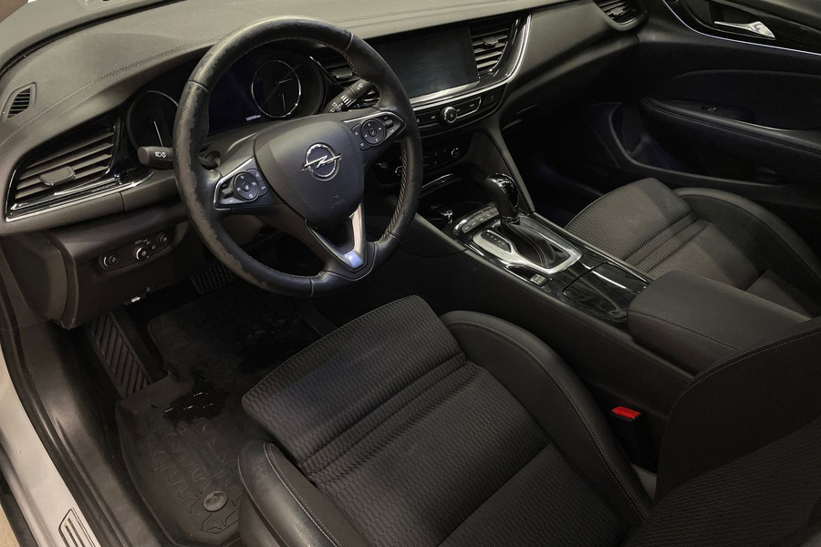 Opel Insignia vaihtoauto