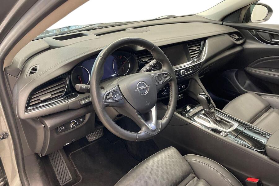 Opel Insignia vaihtoauto