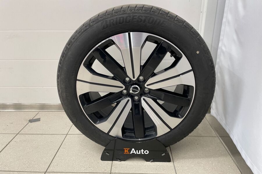 Volvo C40 vaihtoauto