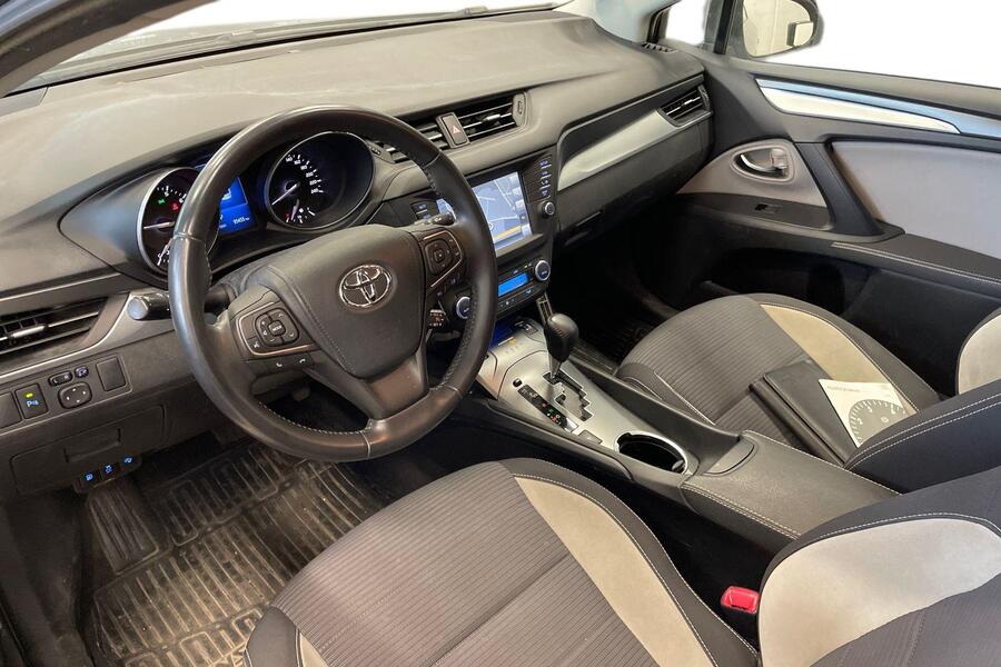 Toyota Avensis vaihtoauto