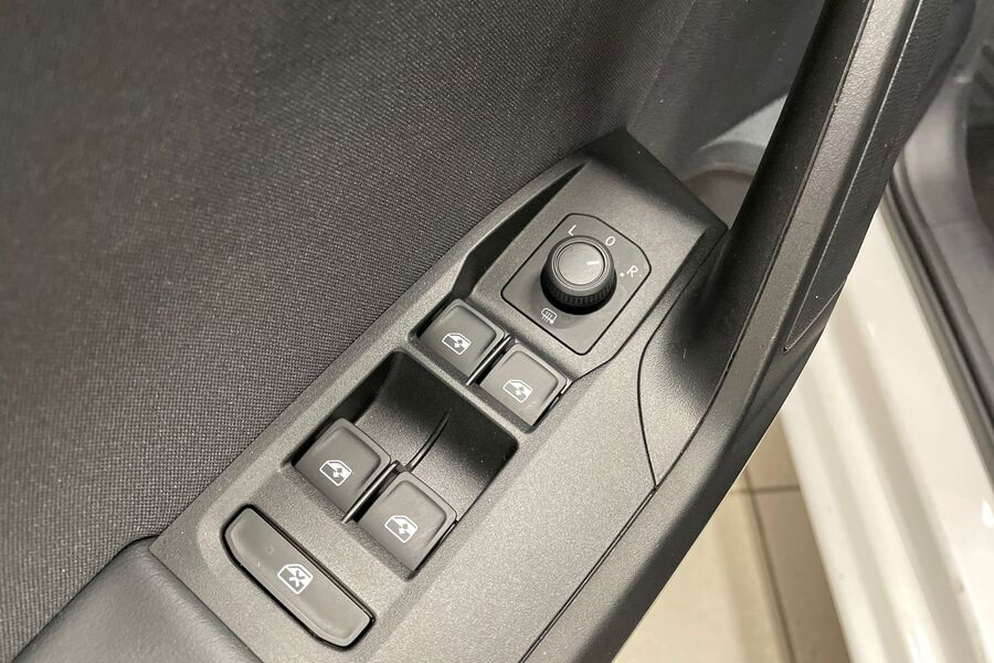 SEAT Leon Sportstourer vaihtoauto