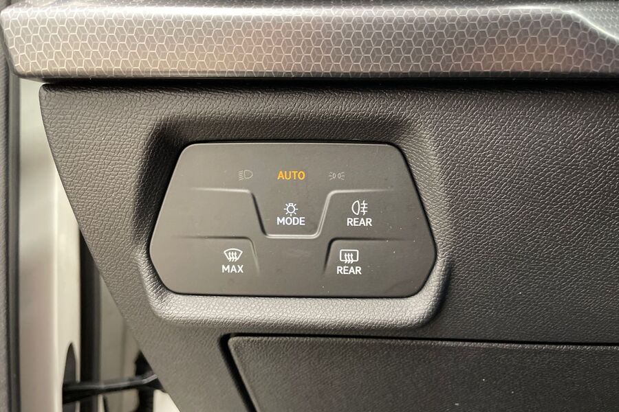 SEAT Leon Sportstourer vaihtoauto