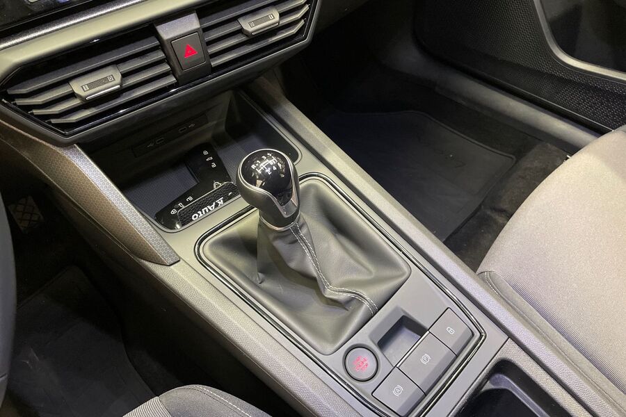 SEAT Leon Sportstourer vaihtoauto