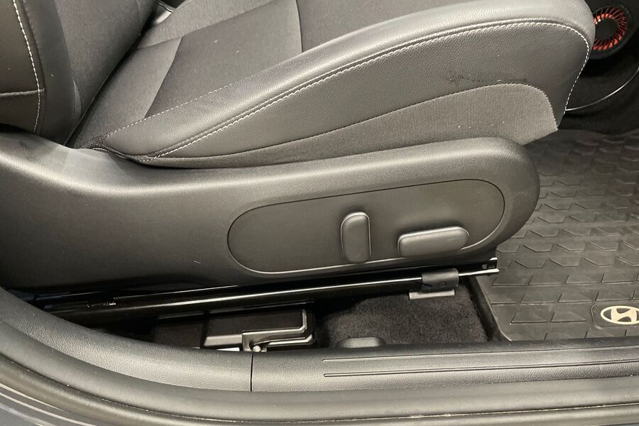 Hyundai KONA Hybrid vaihtoauto