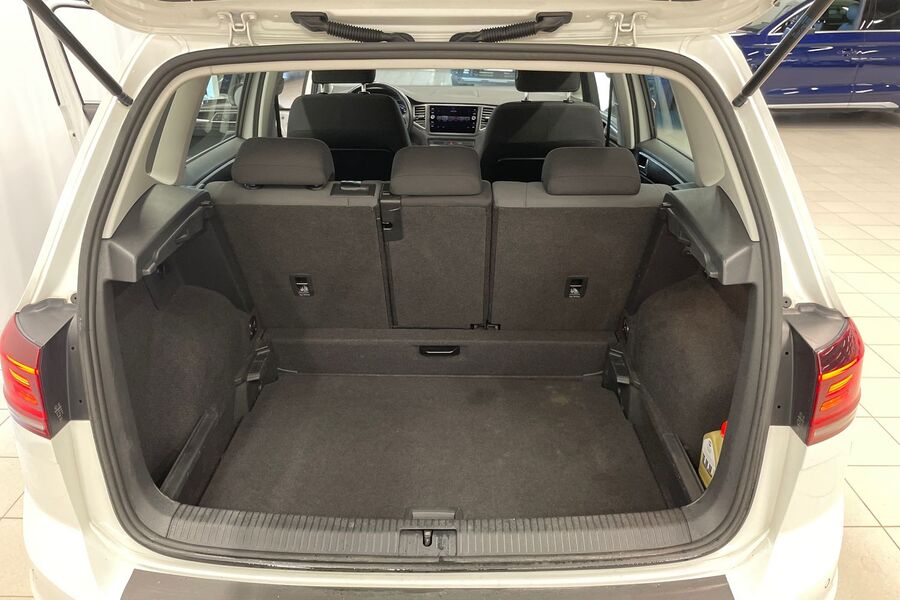 Volkswagen Golf Sportsvan vaihtoauto