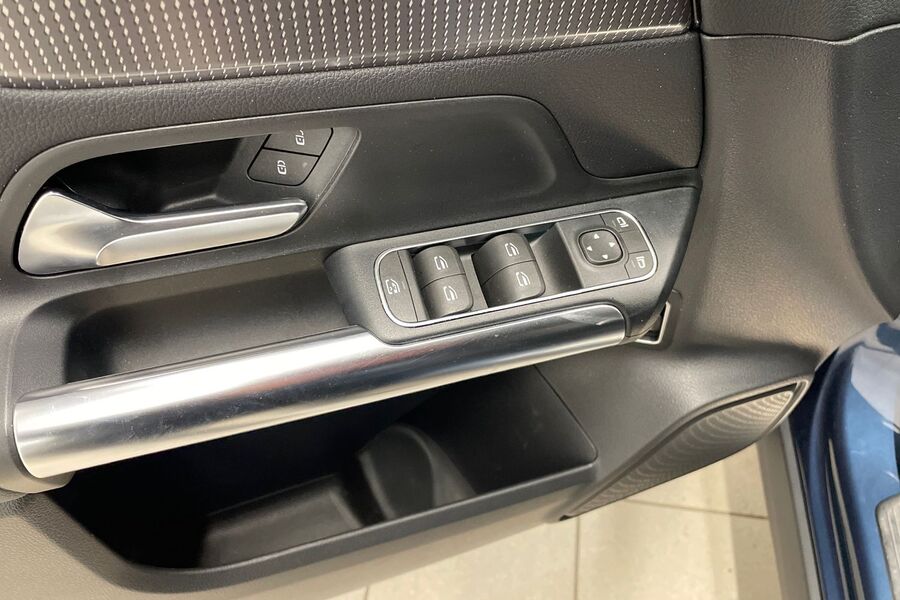 Mercedes-Benz GLA vaihtoauto