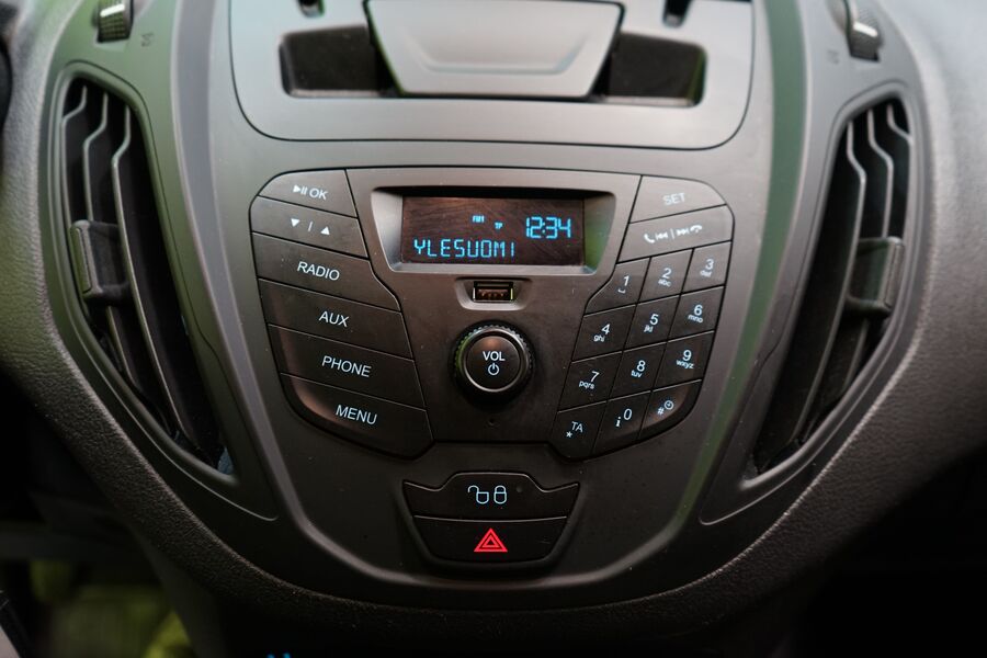 Ford Transit Courier vaihtoauto