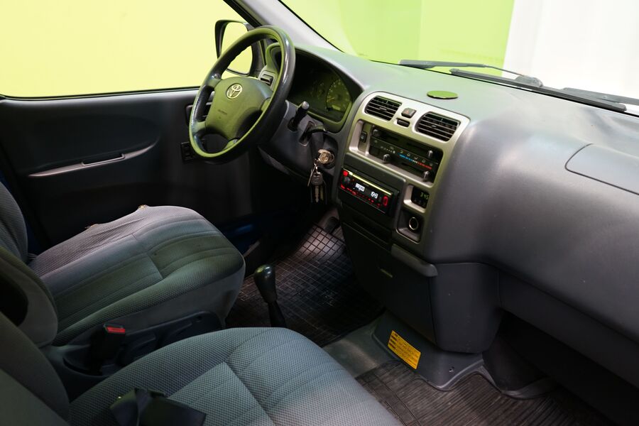 Toyota Hiace vaihtoauto