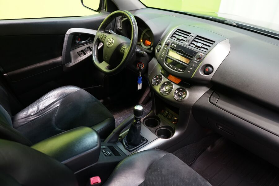Toyota RAV4 vaihtoauto