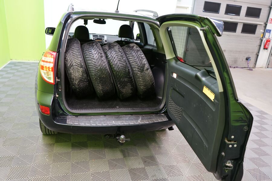 Toyota RAV4 vaihtoauto