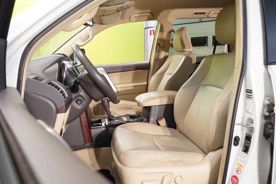 Toyota Land Cruiser vaihtoauto