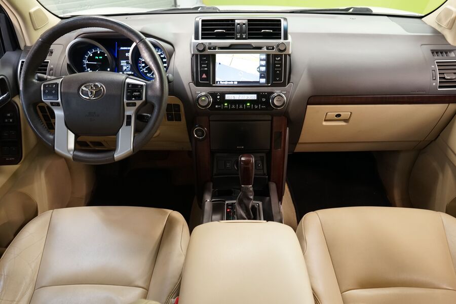 Toyota Land Cruiser vaihtoauto