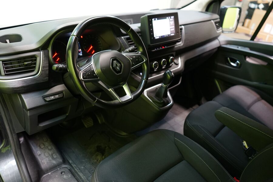 Renault Trafic Combi vaihtoauto