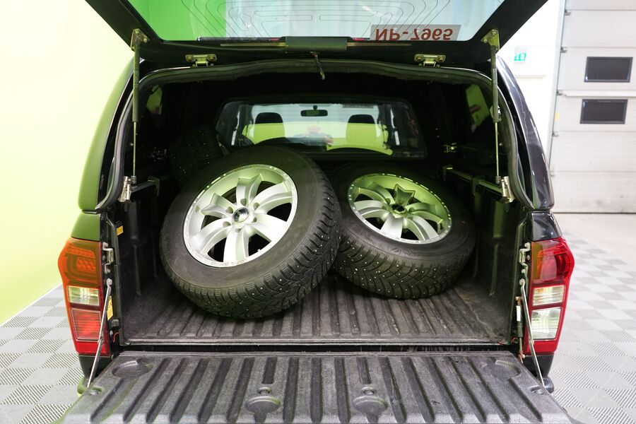 Isuzu D-Max vaihtoauto