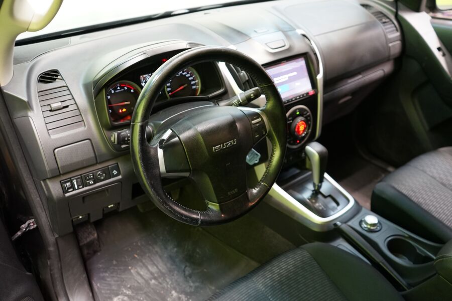 Isuzu D-Max vaihtoauto