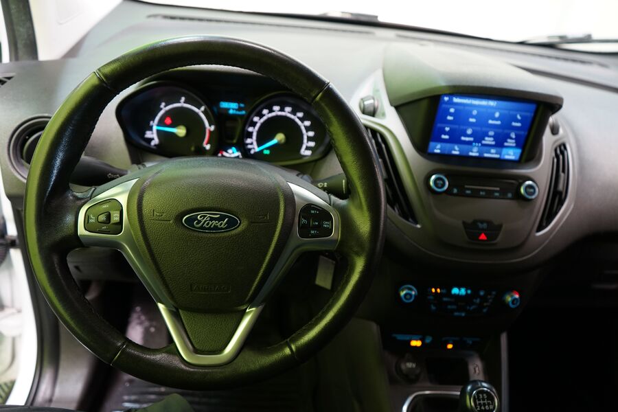 Ford Transit Courier vaihtoauto