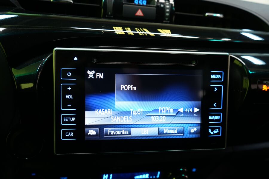 Toyota Hilux vaihtoauto