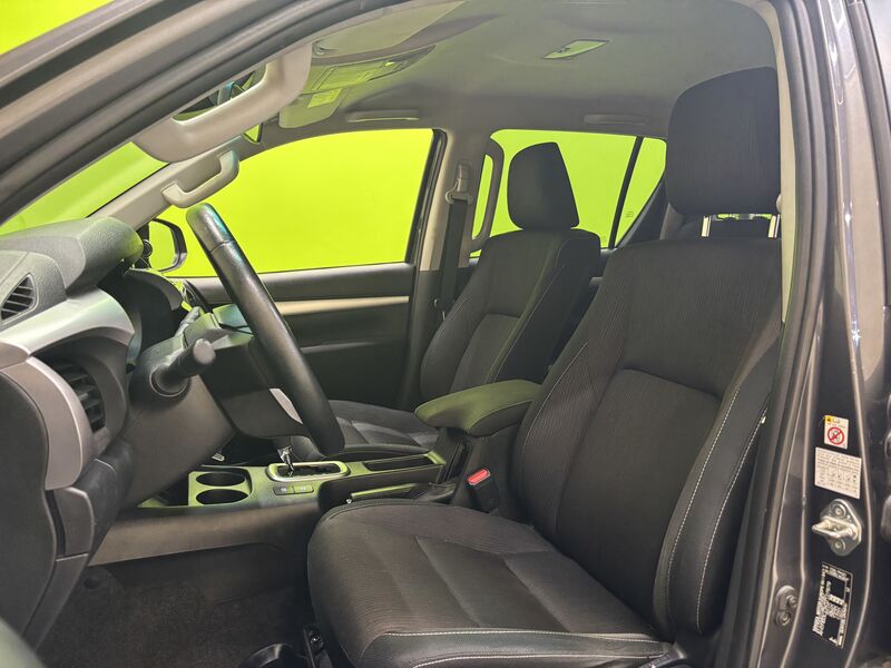 Toyota Hilux vaihtoauto