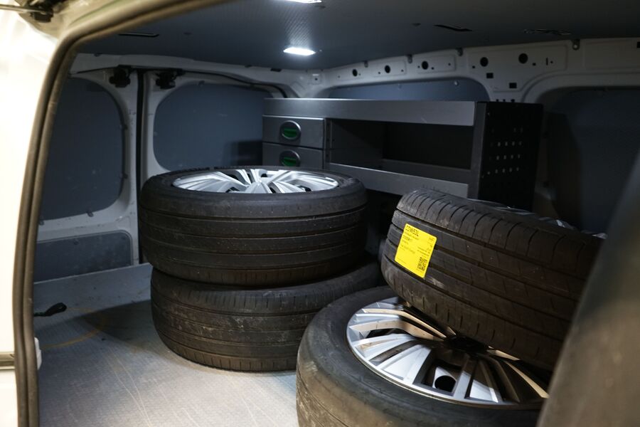 Volkswagen Caddy Maxi vaihtoauto