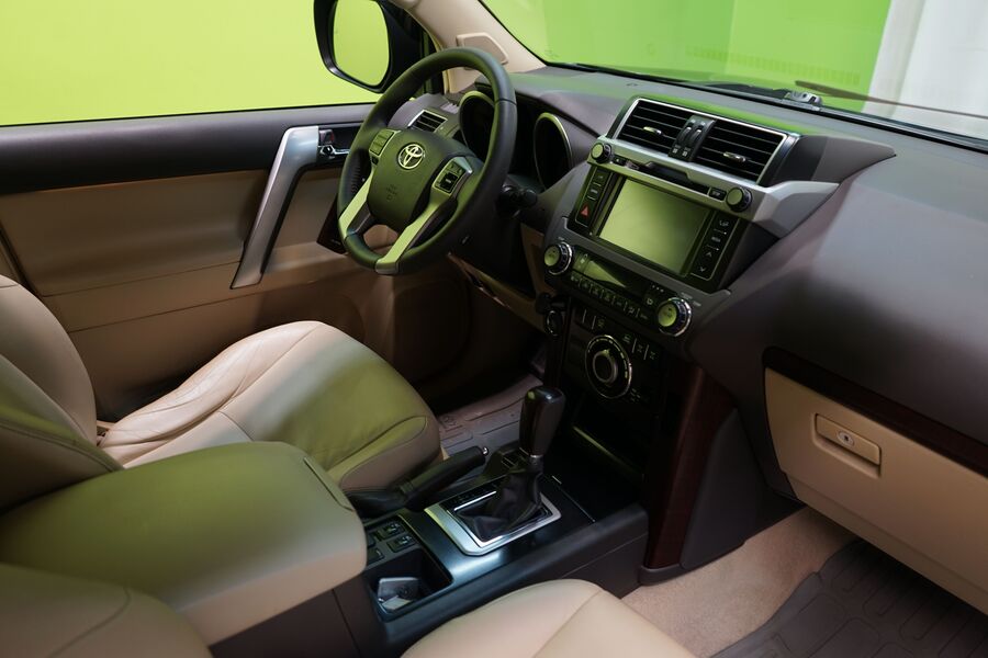 Toyota Land Cruiser vaihtoauto