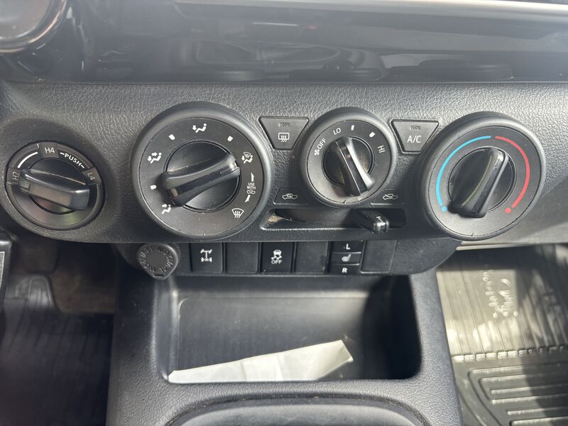 Toyota Hilux vaihtoauto