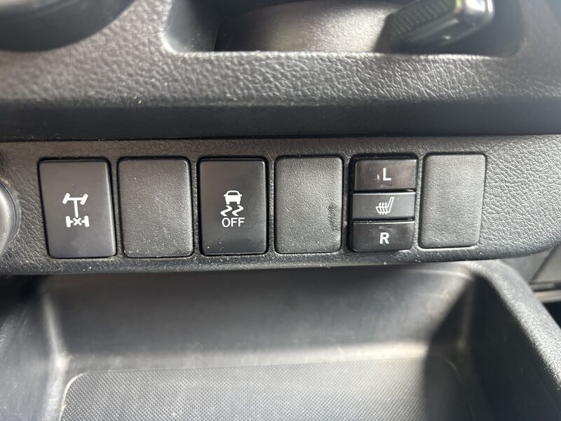 Toyota Hilux vaihtoauto