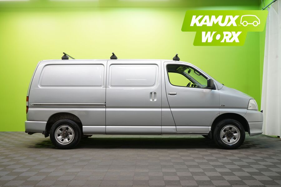 Toyota Hiace vaihtoauto