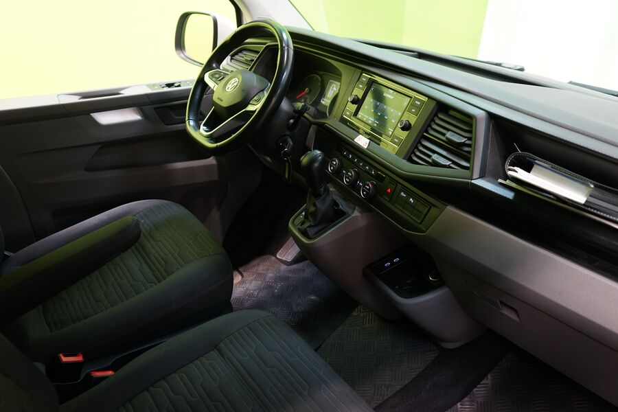 Volkswagen Caravelle vaihtoauto