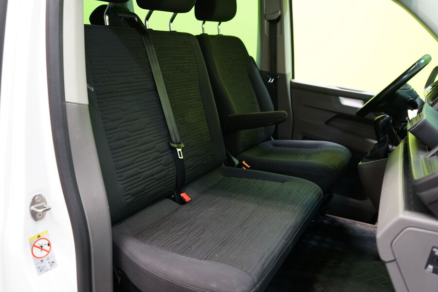 Volkswagen Caravelle vaihtoauto