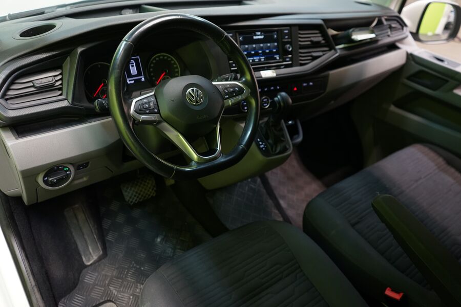 Volkswagen Caravelle vaihtoauto
