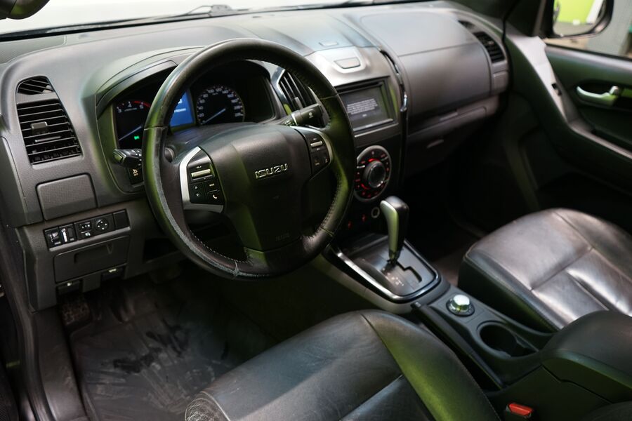 Isuzu D-Max vaihtoauto