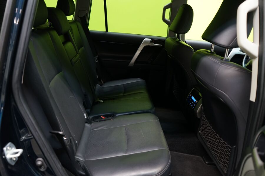 Toyota Land Cruiser vaihtoauto