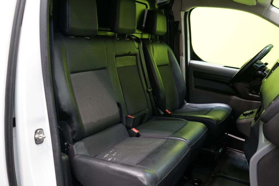 Opel Vivaro vaihtoauto