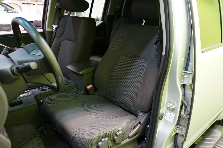 Nissan Navara vaihtoauto