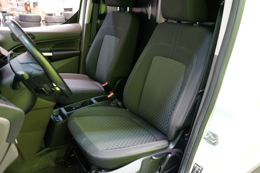 Ford Transit Connect vaihtoauto