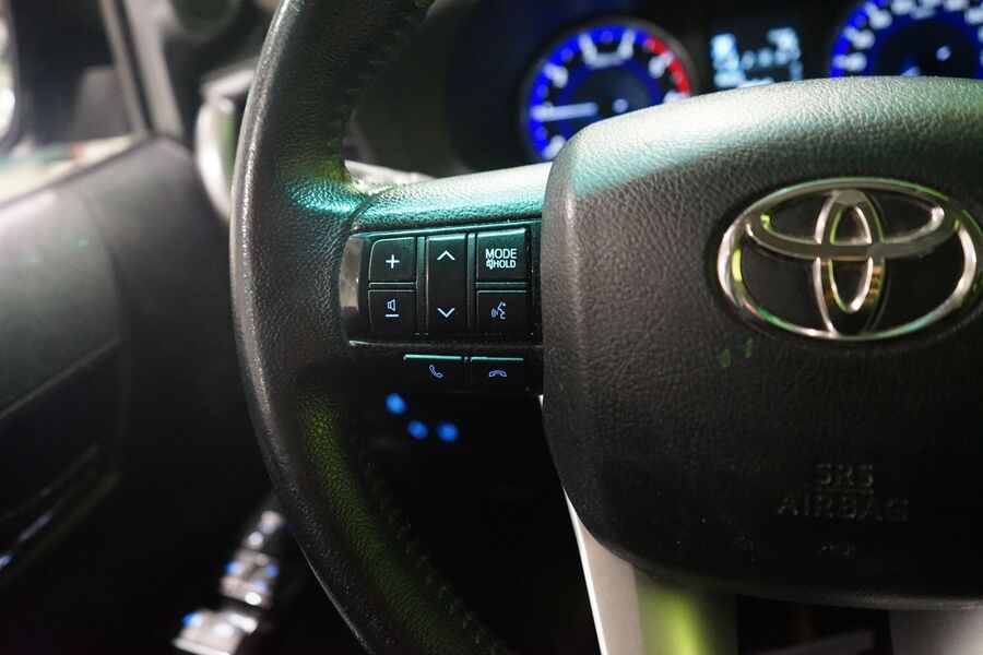 Toyota Hilux vaihtoauto