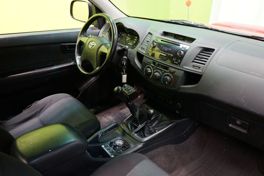 Toyota Hilux vaihtoauto