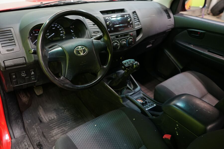 Toyota Hilux vaihtoauto