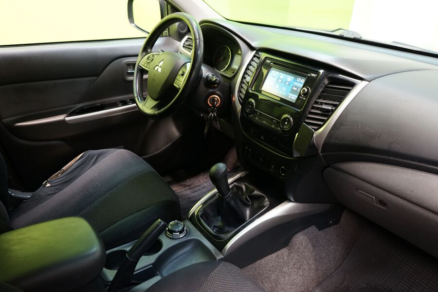 Mitsubishi L200 vaihtoauto