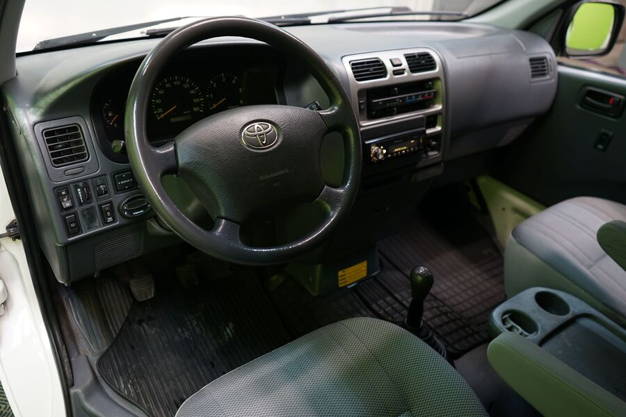 Toyota Hiace vaihtoauto