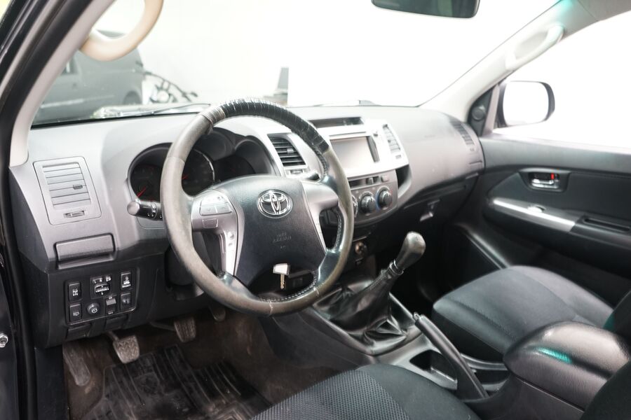 Toyota Hilux vaihtoauto