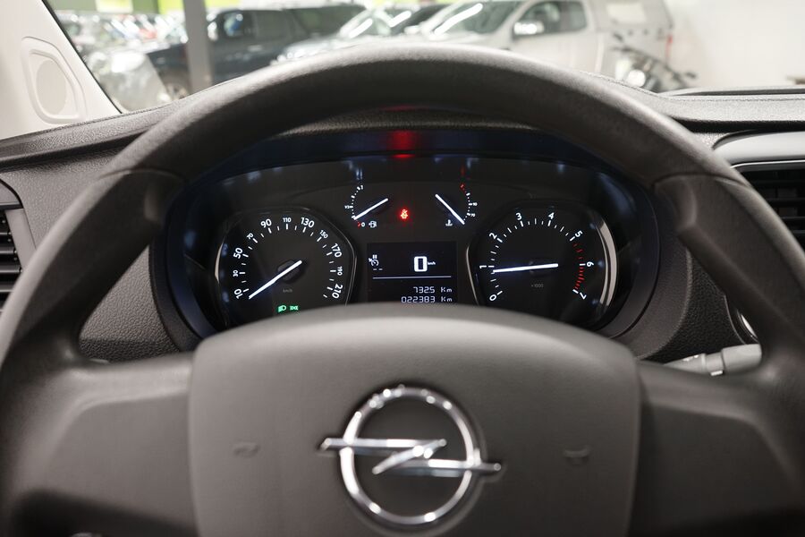 Opel Vivaro vaihtoauto