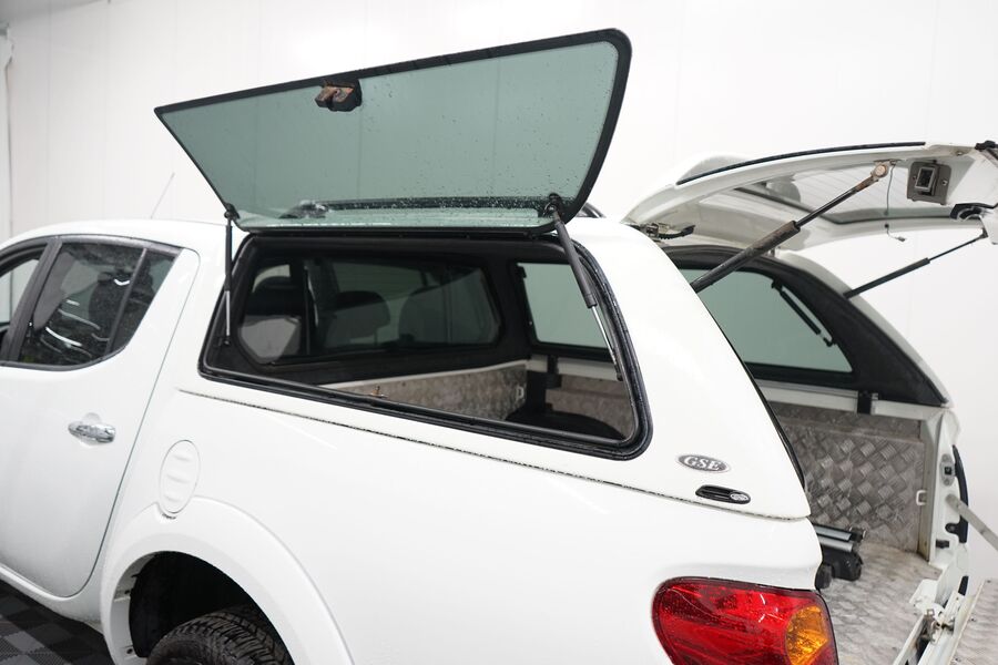 Mitsubishi L-200 vaihtoauto