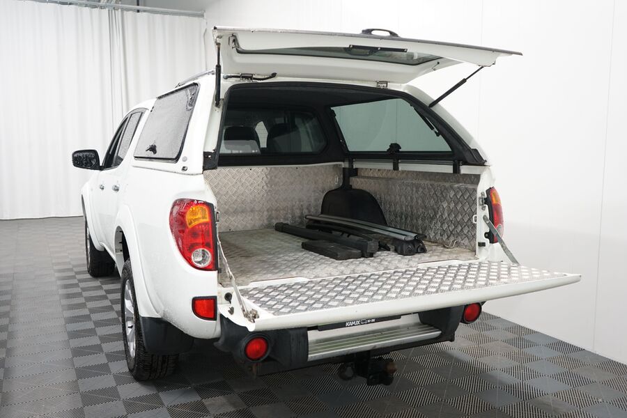 Mitsubishi L200 vaihtoauto