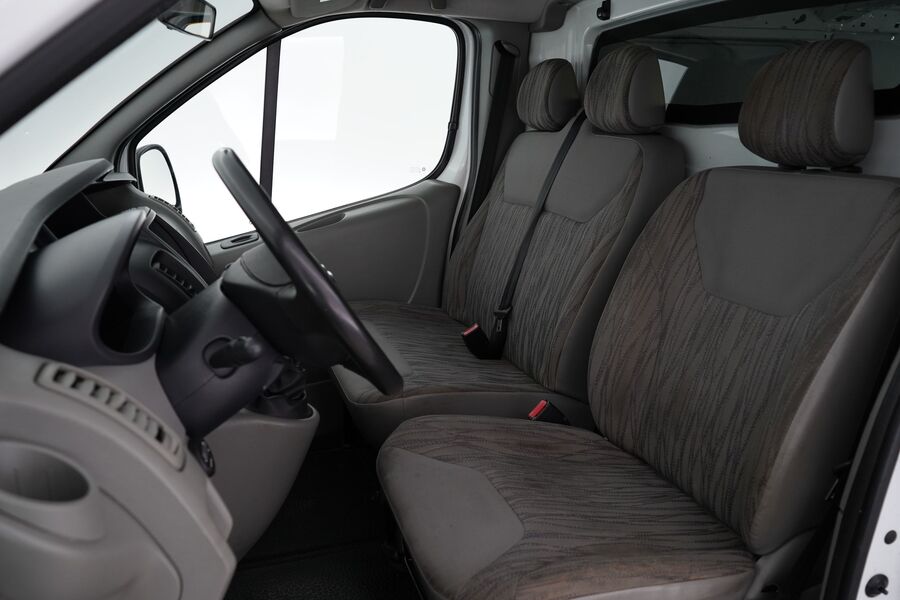 Nissan Primastar vaihtoauto