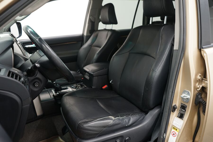 Toyota Land Cruiser vaihtoauto