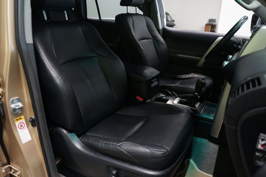 Toyota Land Cruiser vaihtoauto