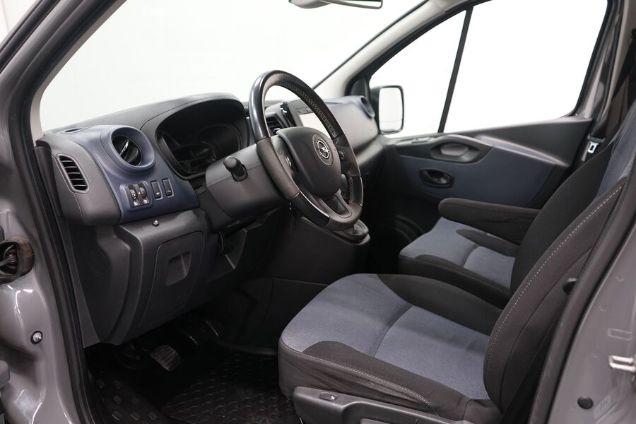 Opel Vivaro vaihtoauto