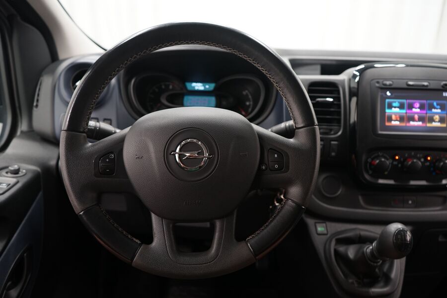 Opel Vivaro vaihtoauto